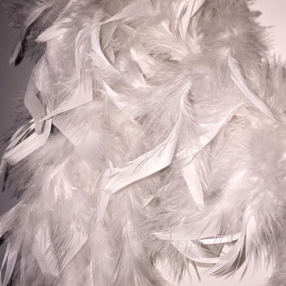 Feather Boa | White - Picture 2 of 2